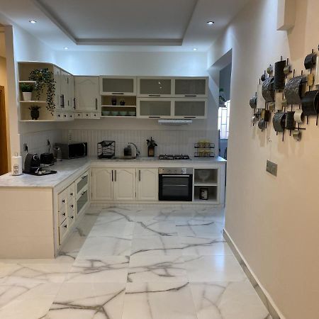 Appartement Moderne Et Spacieux Au Coeur De Tanger ภายนอก รูปภาพ